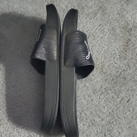 🖤Men size 8 Puma Slides🖤 - Picture 3 of 5